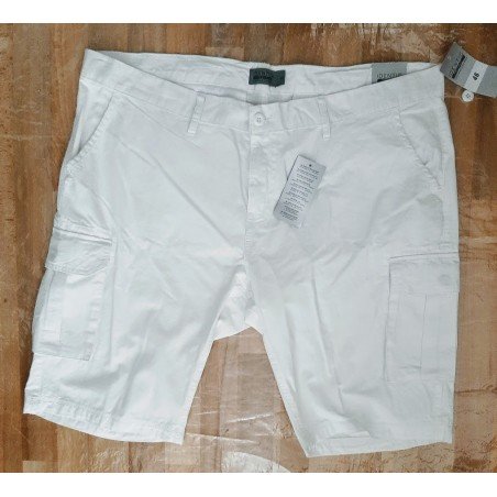 Men Short white