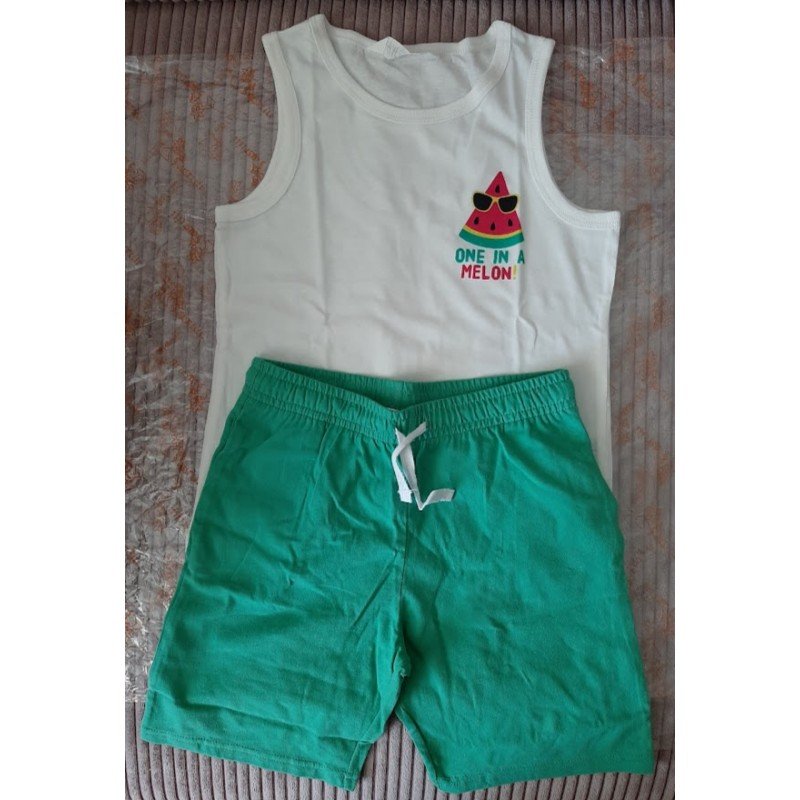 Jongensset maat 140: Jongens Tanktop One in a Melon en Short groen