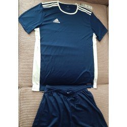 Herenset M Adidas: T-Shirt en Short donkerblauw/wit