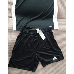 Herenset M Adidas: T-Shirt en Short zwart