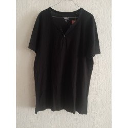 Men's T-shirt plain black with buttons